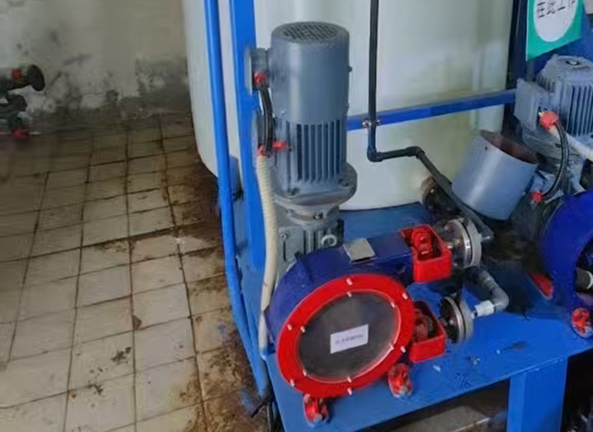 華運(yùn)機(jī)械軟管泵賦能加藥系統(tǒng)現(xiàn)場(chǎng)應(yīng)用，精準(zhǔn)輸送筑牢工藝安全防線